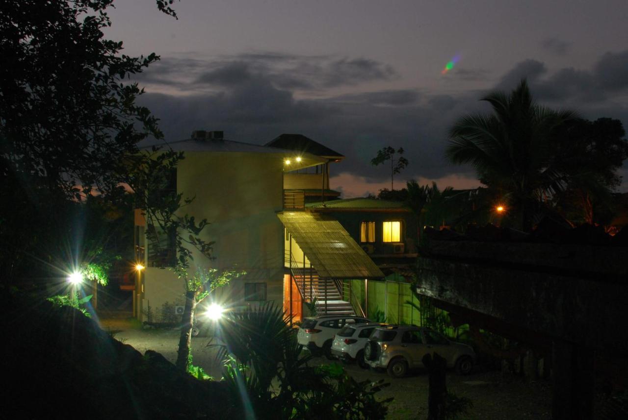 Hotel Torres Del Mar Puerto Viejo de Talamanca Exterior photo